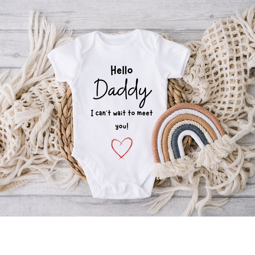 Personalised Daddy Pregnancy Announcement - Pregnancy Announcement Prop -Pregnancy Announcement Gift - Personalised Baby Vest - Pregnant